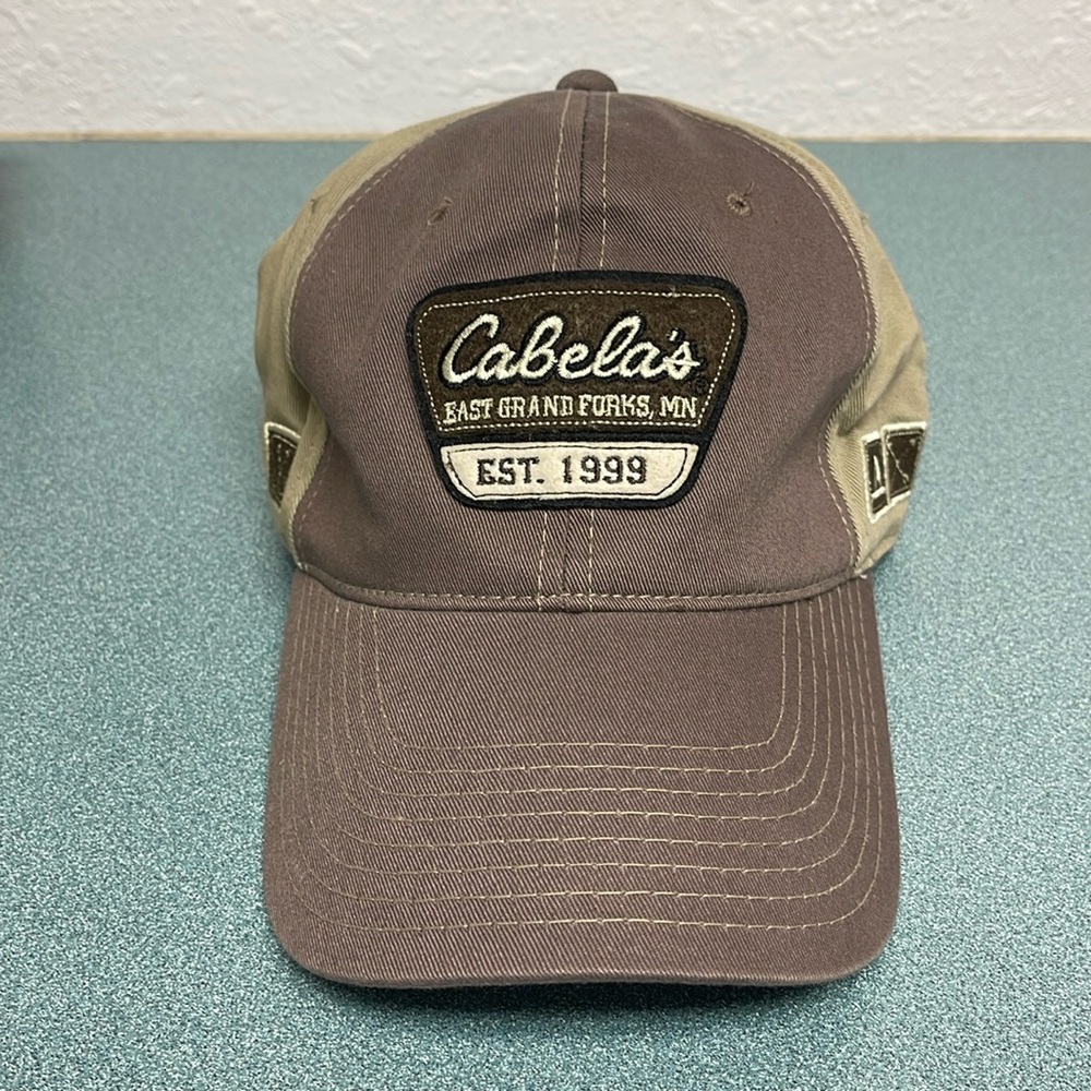 Cabela’s East Grand Forks, MN Hat (adjustable, one size) 🍁‼️